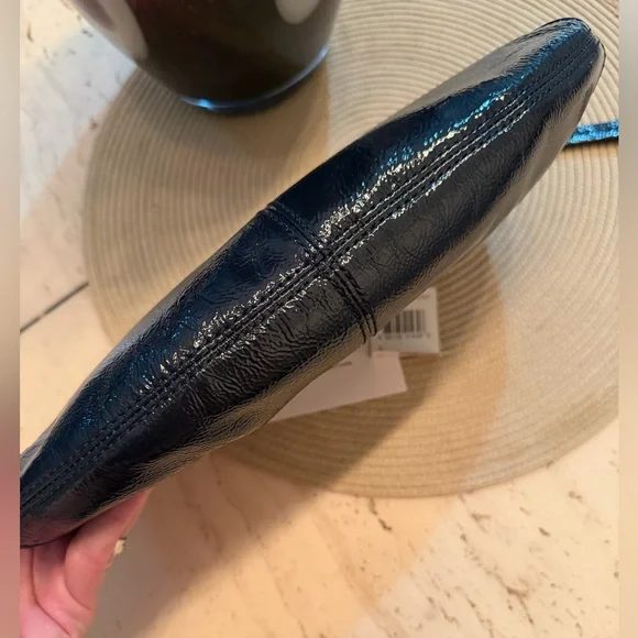 NWT 2012 Coach Navy Pleated Patent Leather Wristlet Clutch with Stitching - Picture 6 of 16